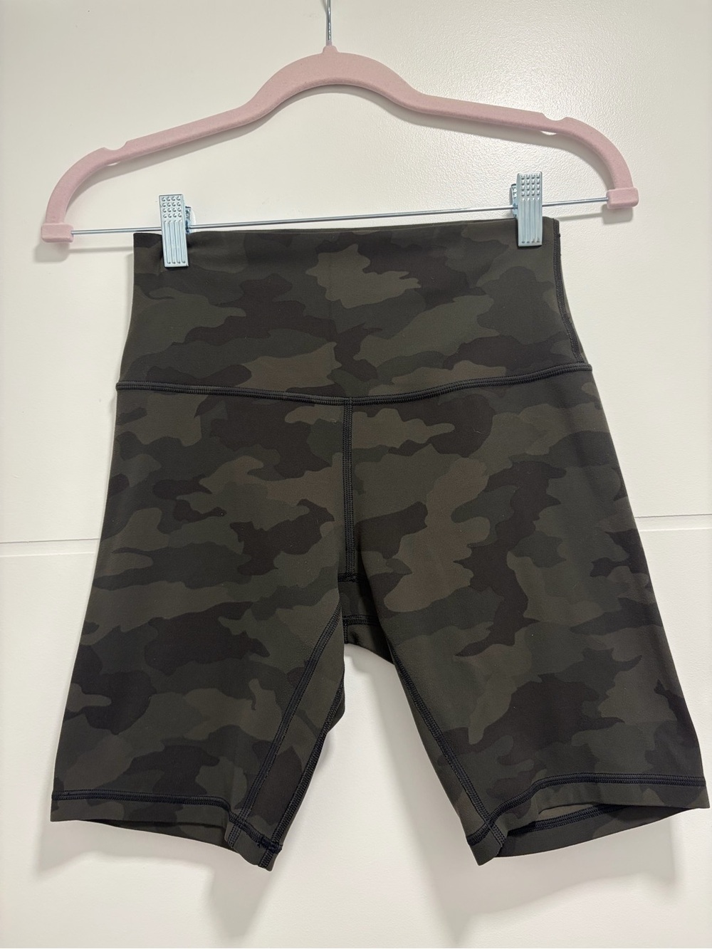 Lululemon Align High Rise 8" Green Camo Shorts Size 6
